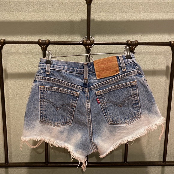 levis shorts - Picture 2 of 2